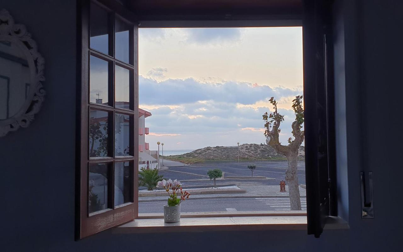 Boa Onda Guesthouse อาโตเกีย ดา บาเลยา ภายนอก รูปภาพ