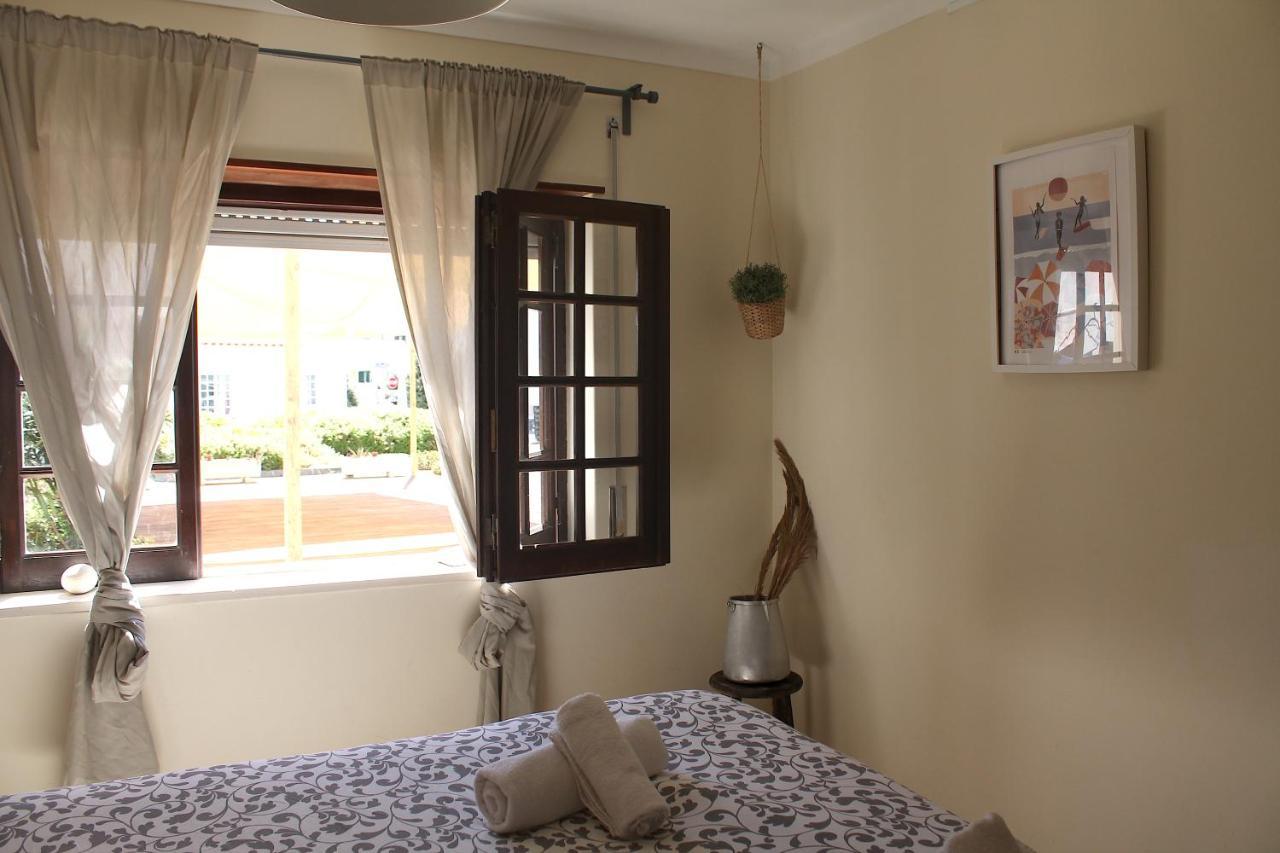Boa Onda Guesthouse อาโตเกีย ดา บาเลยา ภายนอก รูปภาพ